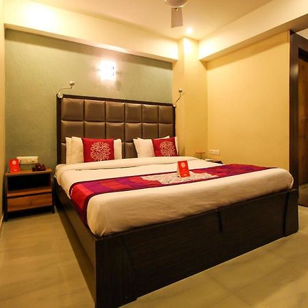 Oyo 8786 Hotel Maan Residency 아흐메다바드 외부 사진