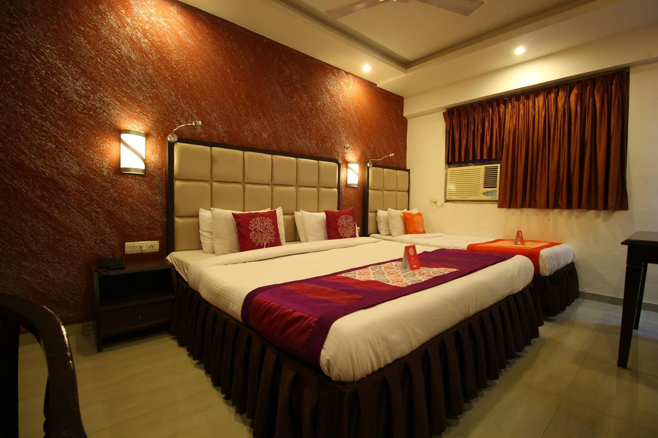 Oyo 8786 Hotel Maan Residency 아흐메다바드 외부 사진
