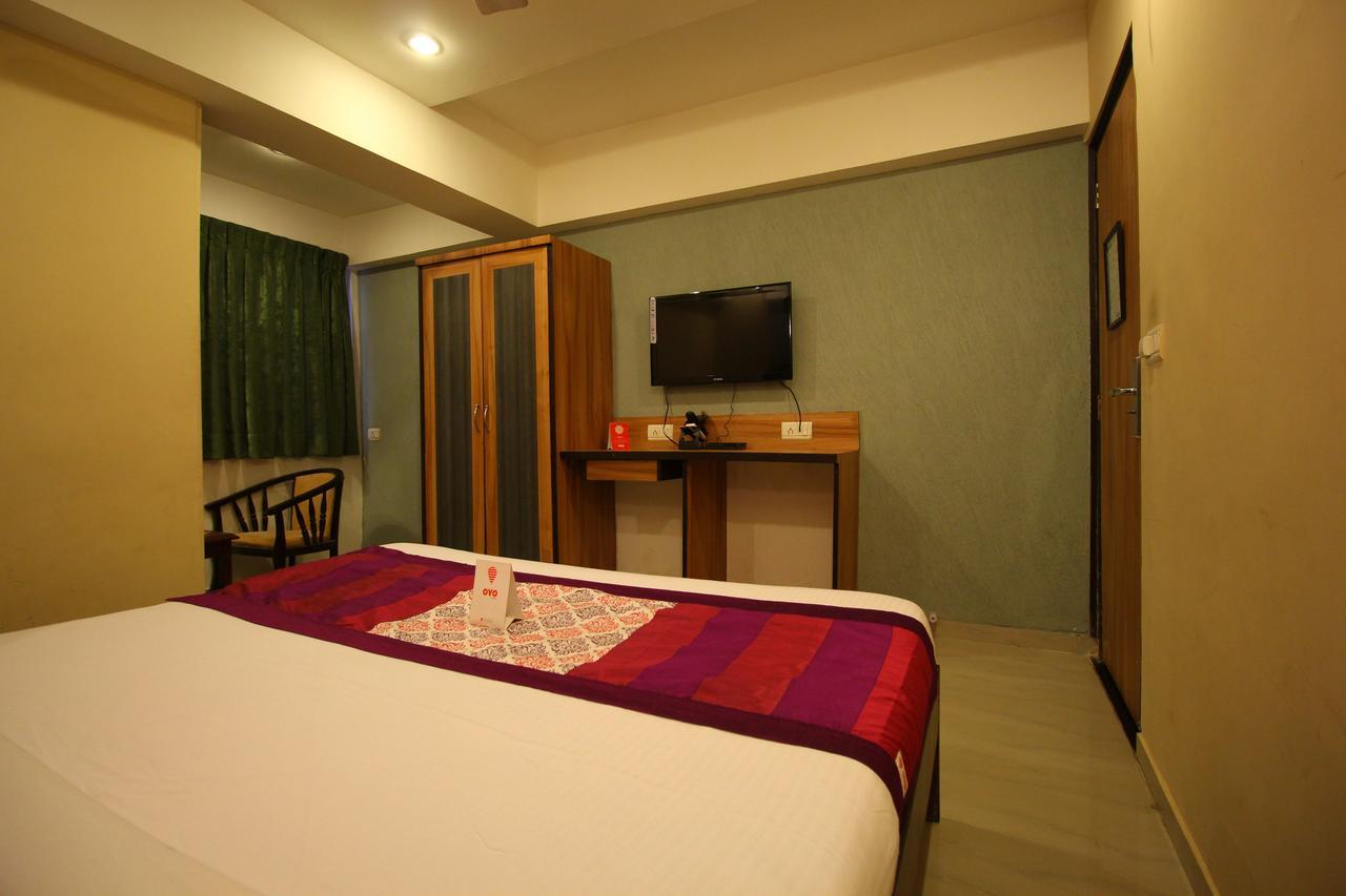 Oyo 8786 Hotel Maan Residency 아흐메다바드 외부 사진