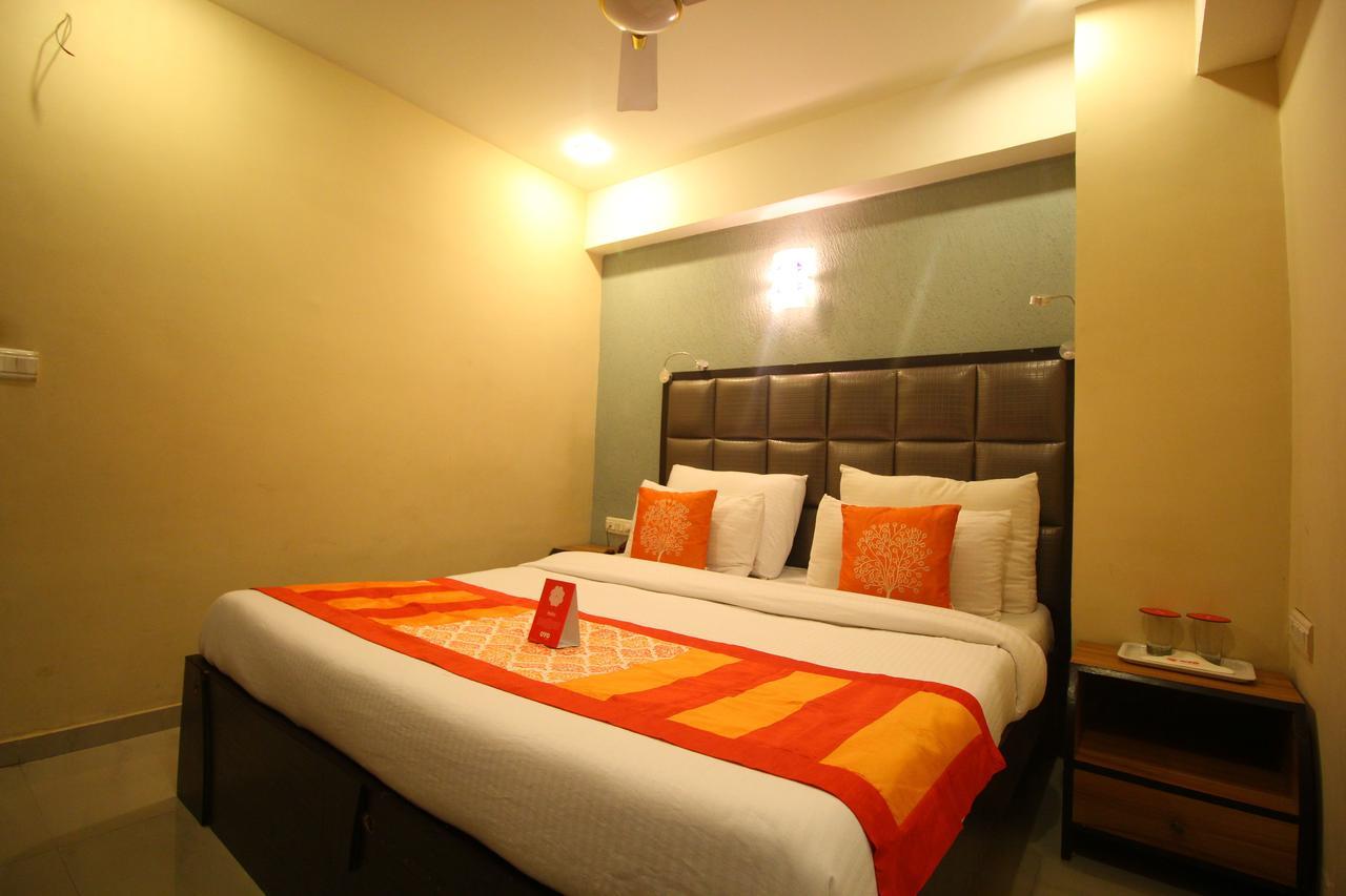 Oyo 8786 Hotel Maan Residency 아흐메다바드 외부 사진