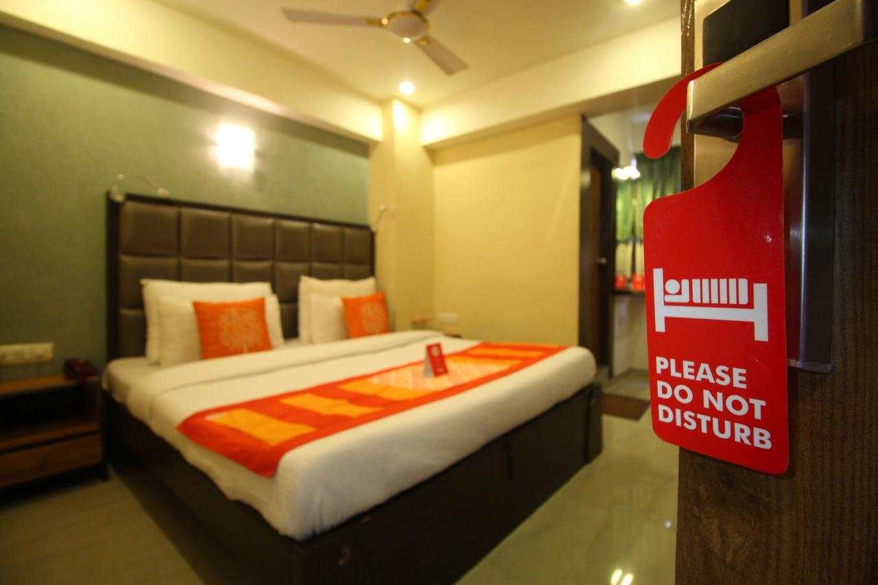 Oyo 8786 Hotel Maan Residency 아흐메다바드 외부 사진