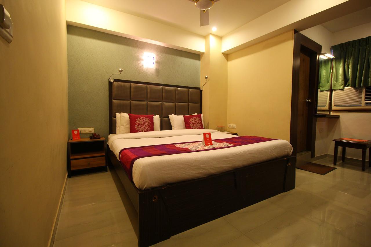 Oyo 8786 Hotel Maan Residency 아흐메다바드 외부 사진