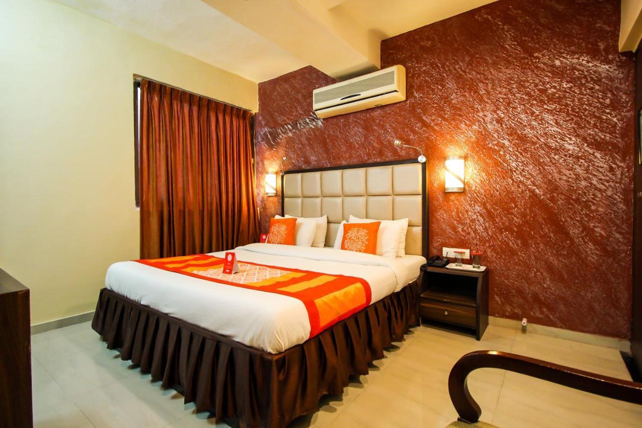 Oyo 8786 Hotel Maan Residency 아흐메다바드 외부 사진